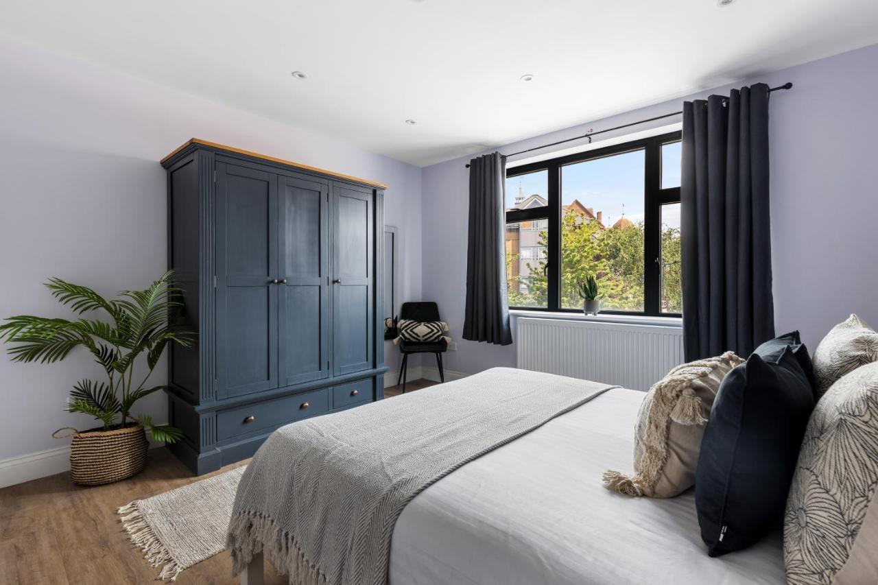 Stylish & Spacious 3 Bed Apartment With Fast Wifi, Close To Tube & Wembly Londres Exterior foto